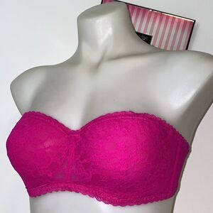 NEW VICTORIA SECRET UNLINED BRA wired